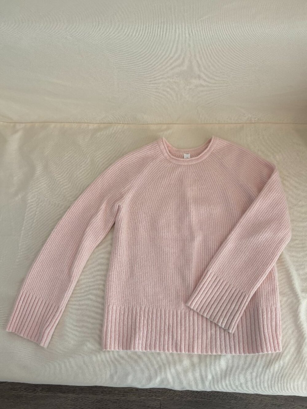 Lululemon Oversized Sweater in Baby Pink Color